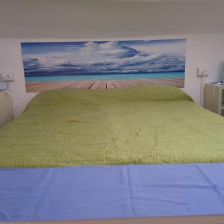 Appartement Mansarda Sotto Le Stelle à Gênes Extérieur photo