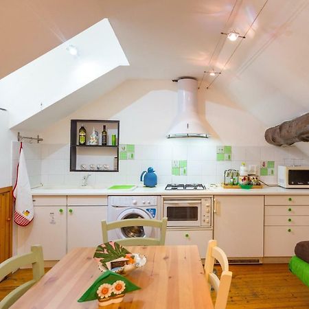 Appartement Mansarda Sotto Le Stelle à Gênes Extérieur photo
