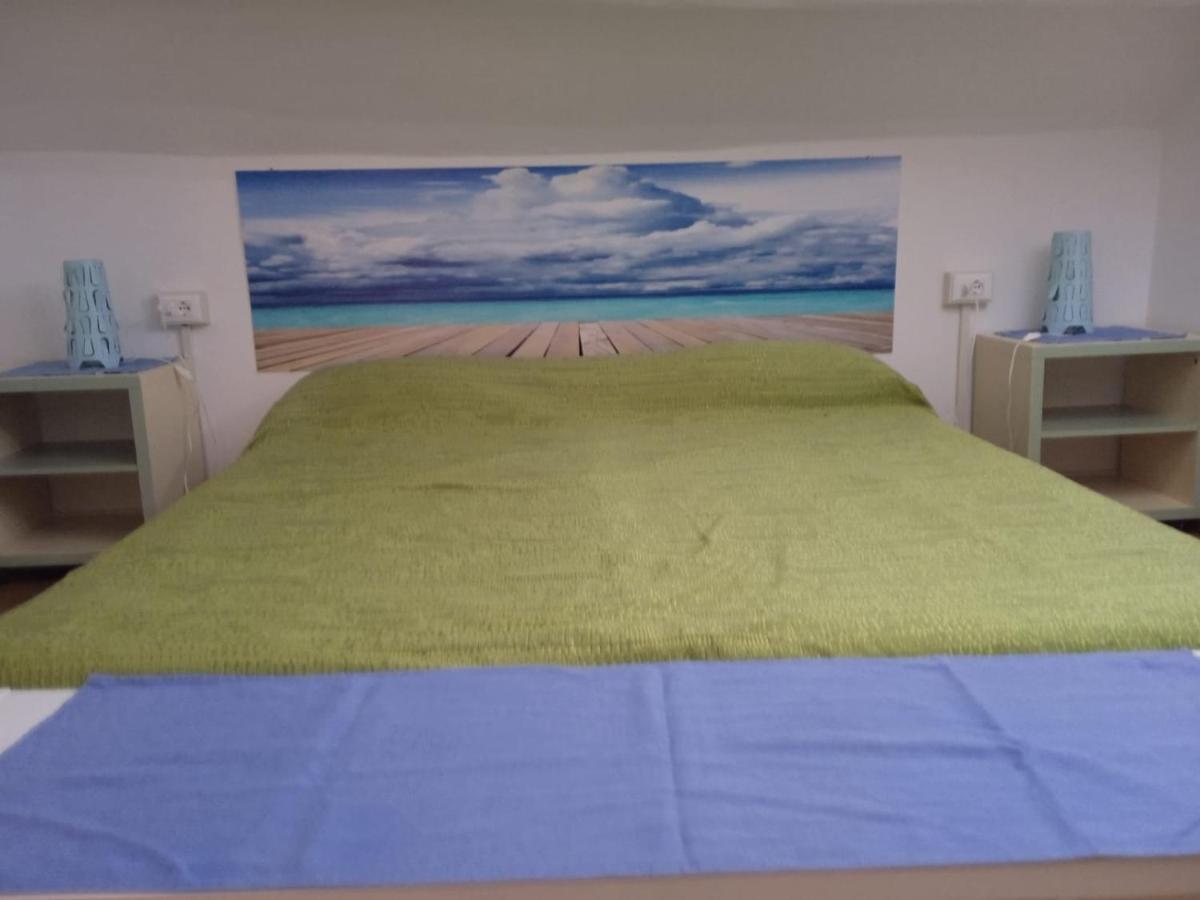 Appartement Mansarda Sotto Le Stelle à Gênes Extérieur photo